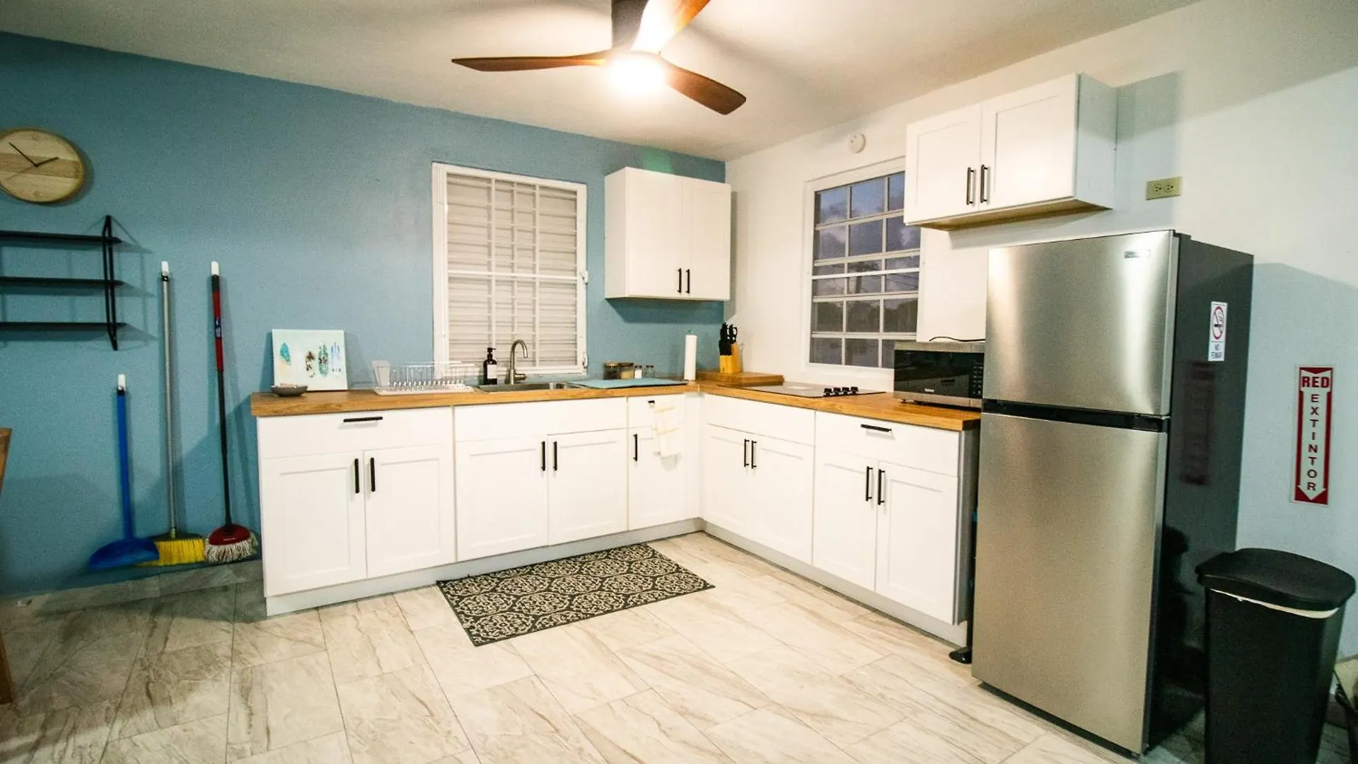 Entire Vacation Home In San Juan - Fits 10